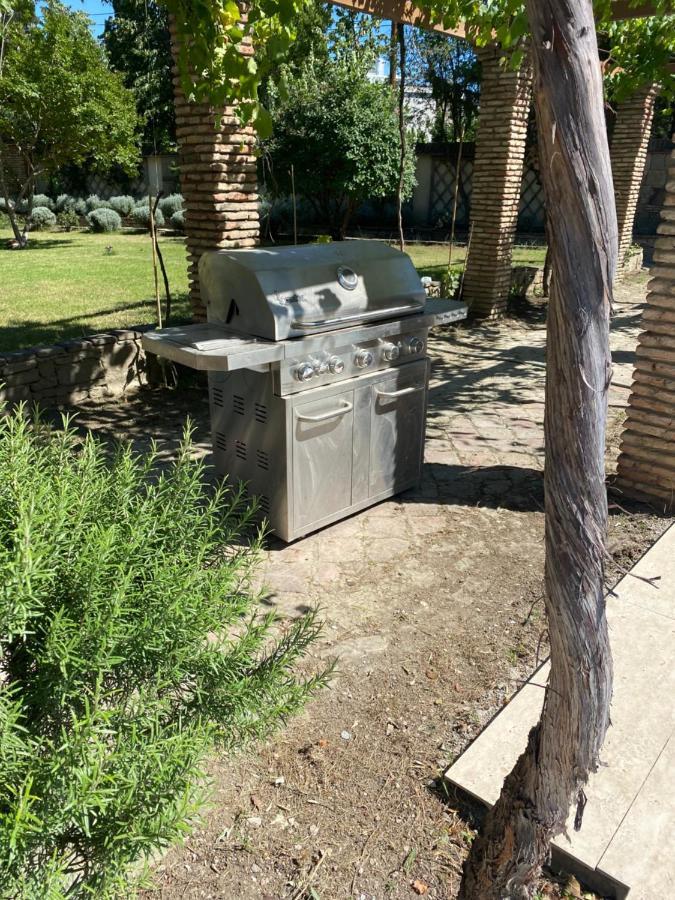 Rare House With Garden Villa Tbilisi Buitenkant foto
