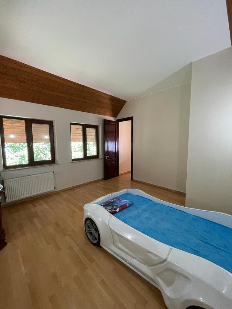 Rare House With Garden Villa Tbilisi Buitenkant foto