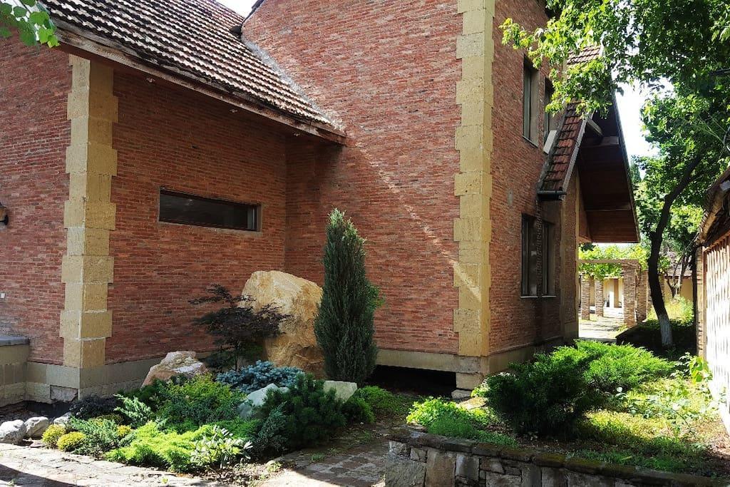 Rare House With Garden Villa Tbilisi Buitenkant foto